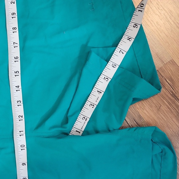 L.L.Bean Green Pull-on Nylon Swim Shorts w/ Netted Interior & Drawstring Waist - Picture 10 of 14